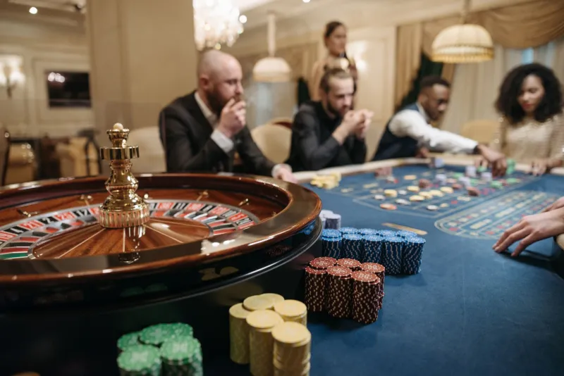 Turning Red Into Leverage: How Seasoned High-Stakes Players Negotiate Better Terms After a Losing Stretch